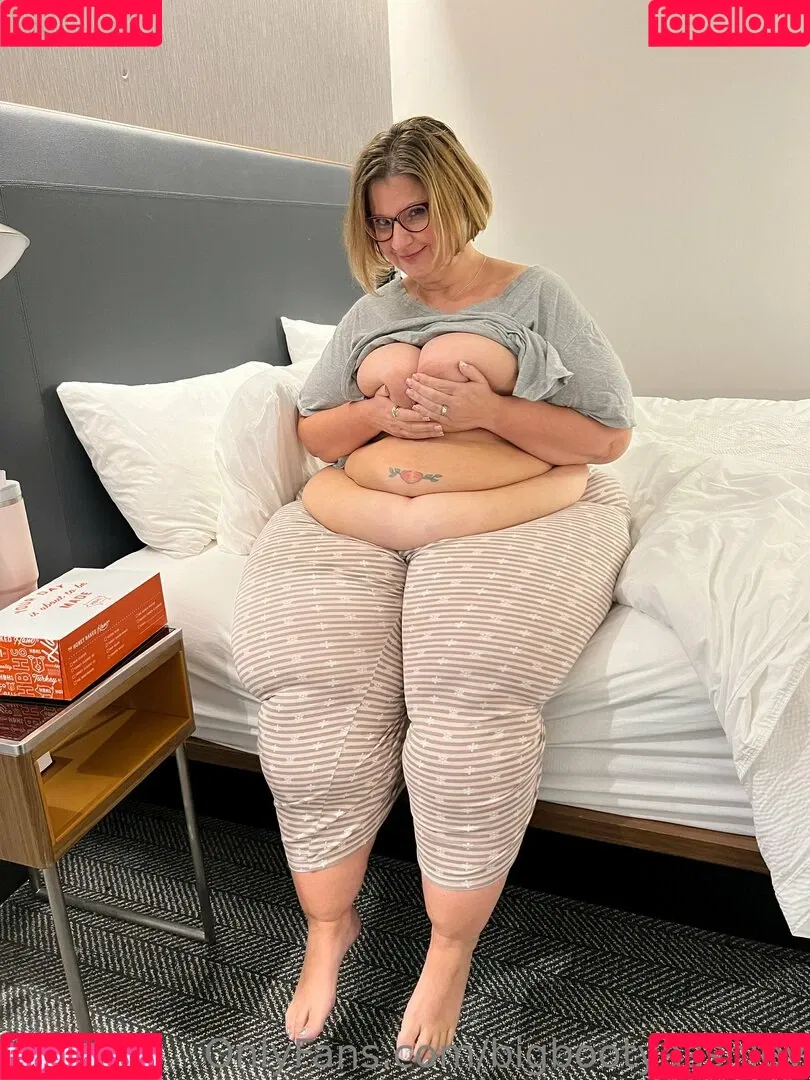 bigbootyasshley Onlyfans Photo Gallery 