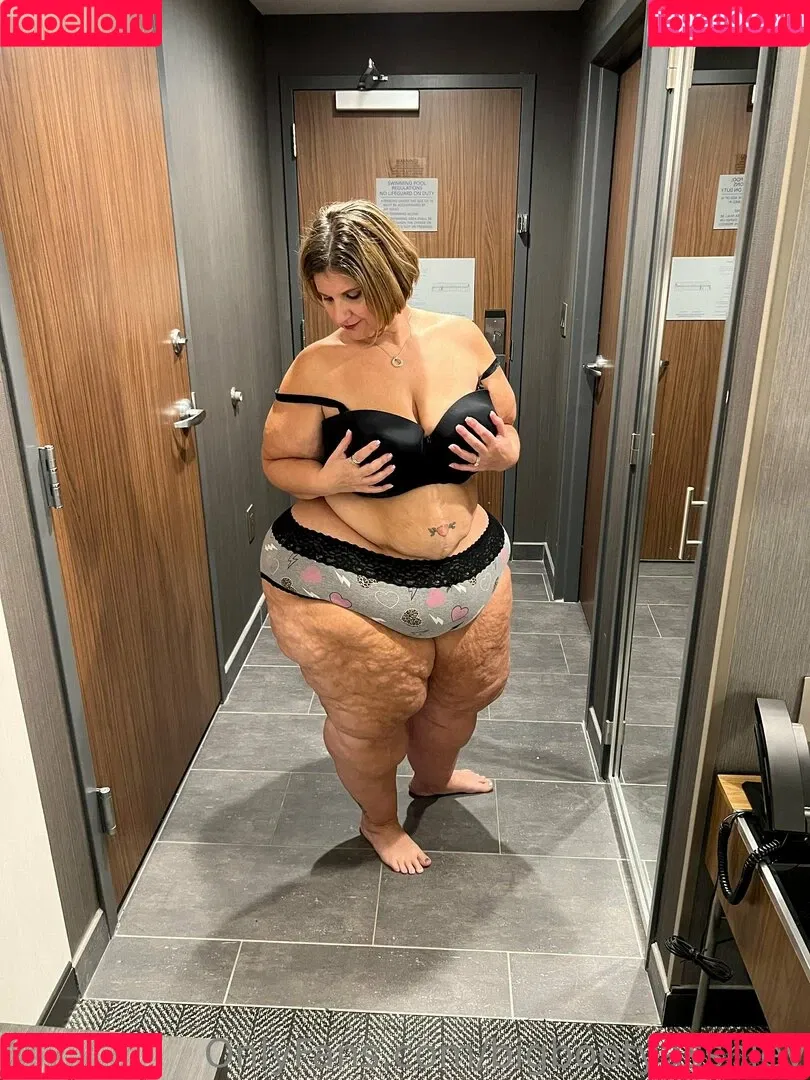 bigbootyasshley Onlyfans Photo Gallery 