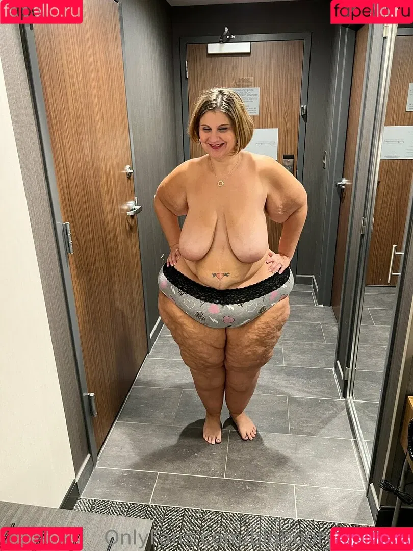 bigbootyasshley Onlyfans Photo Gallery 