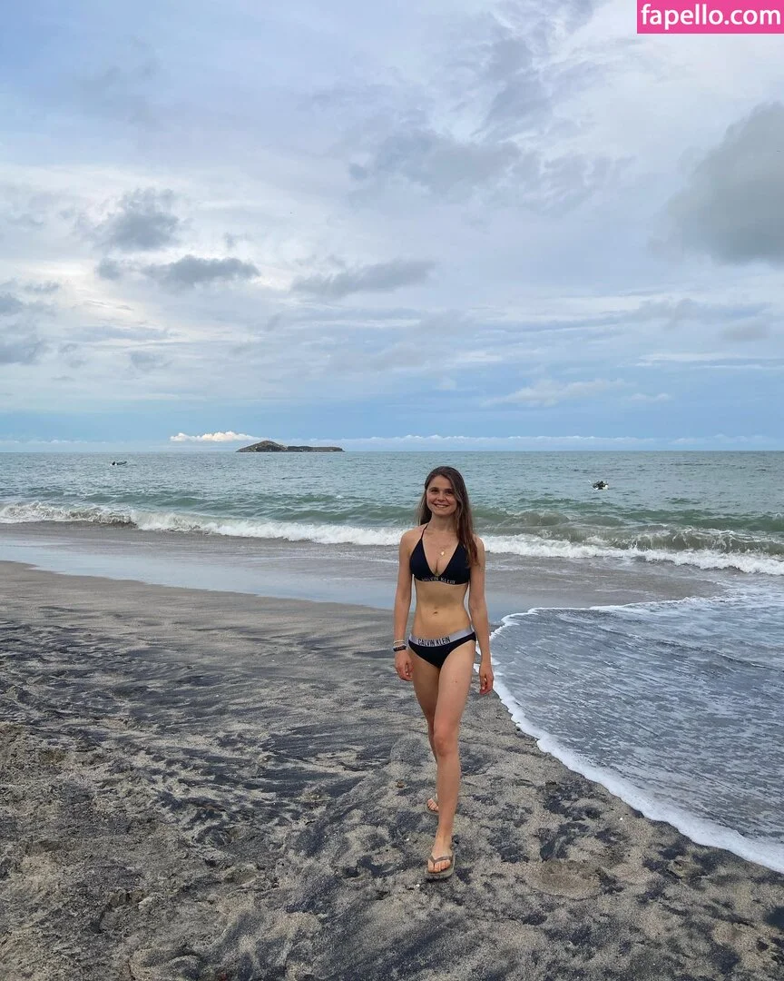 Sarah Marie Onlyfans Photo Gallery 