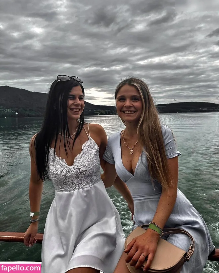 Sarah Marie Onlyfans Photo Gallery 