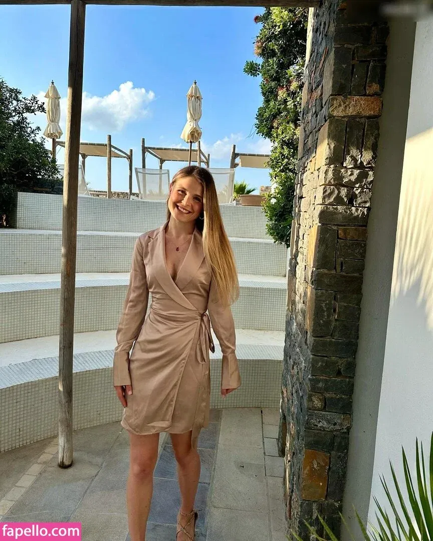 Sarah Marie Onlyfans Photo Gallery 