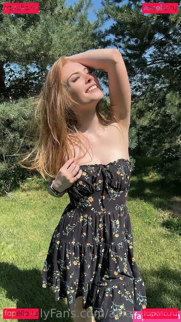 asiankrystal Onlyfans Photo Gallery 