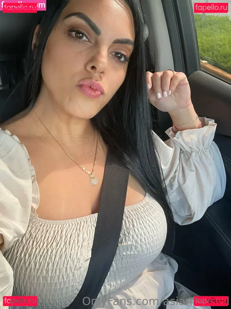 asiankrystal Onlyfans Photo Gallery 