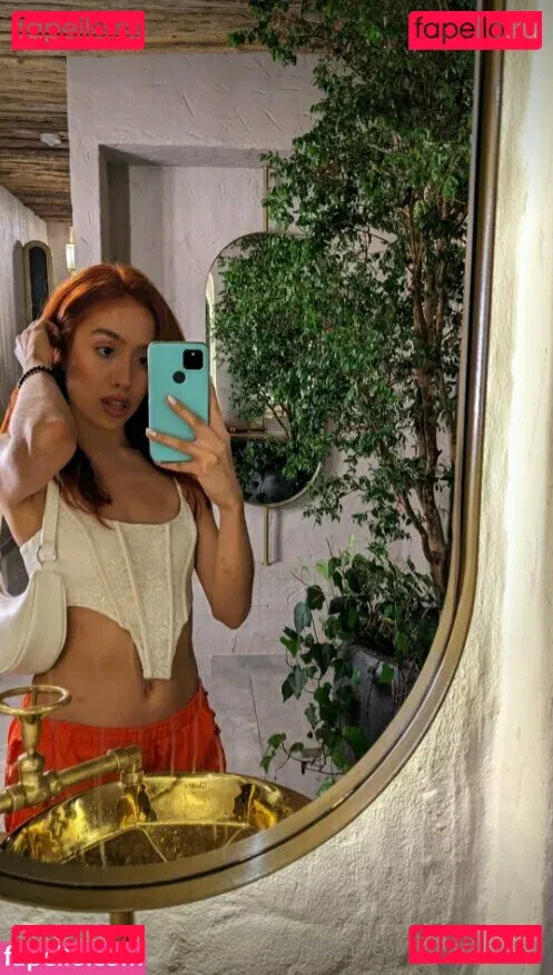 asiankrystal Onlyfans Photo Gallery 