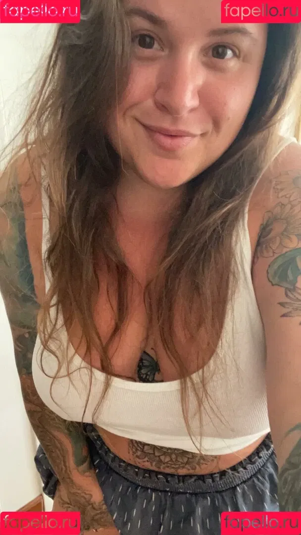 HandfulHeather Onlyfans Photo Gallery 