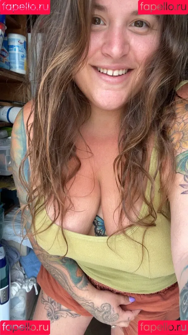 HandfulHeather Onlyfans Photo Gallery 