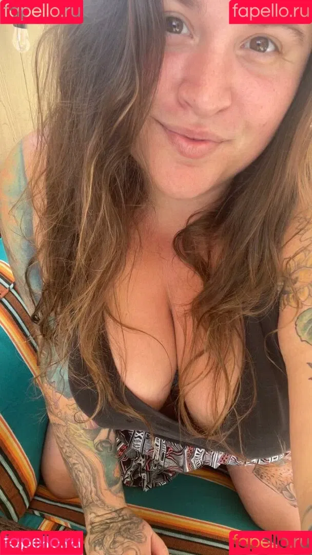 HandfulHeather Onlyfans Photo Gallery 