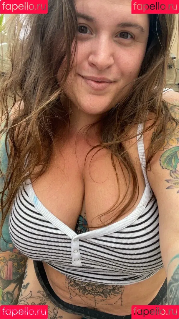 HandfulHeather Onlyfans Photo Gallery 