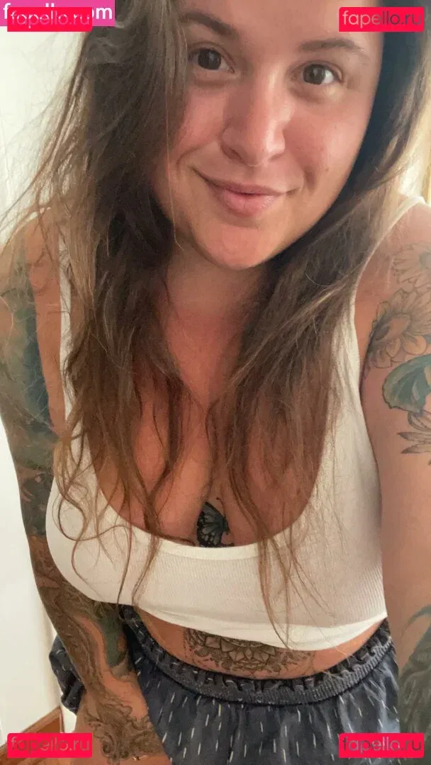 HandfulHeather Onlyfans Photo Gallery 