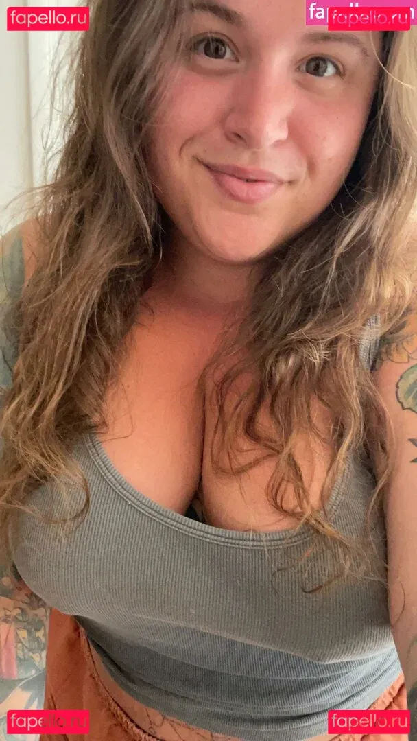 HandfulHeather Onlyfans Photo Gallery 