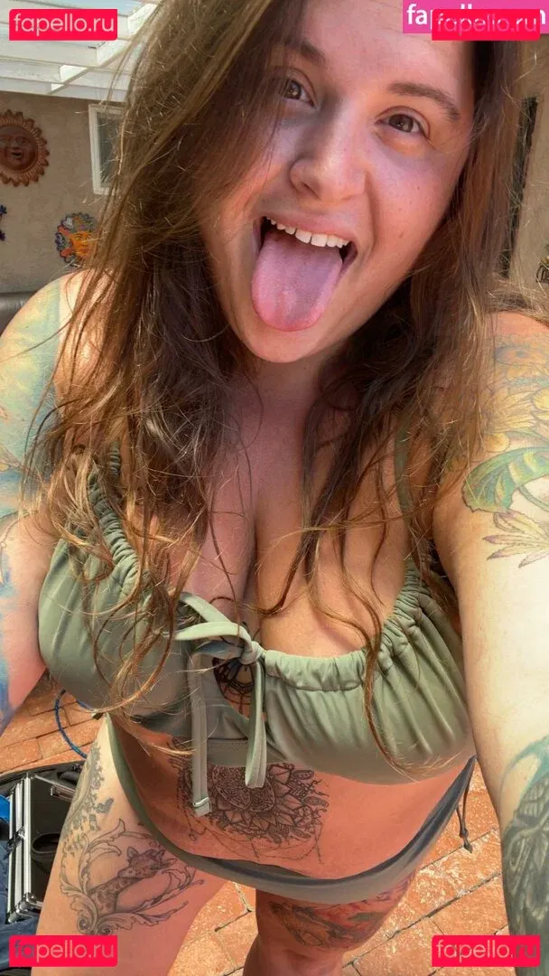 HandfulHeather Onlyfans Photo Gallery 