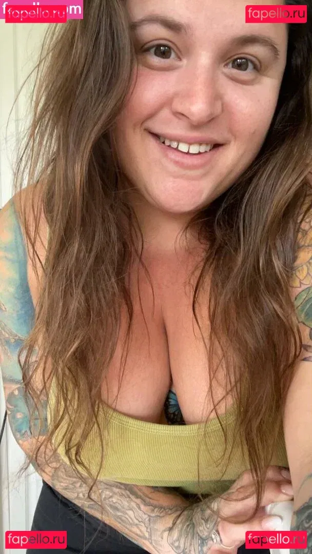 HandfulHeather Onlyfans Photo Gallery 