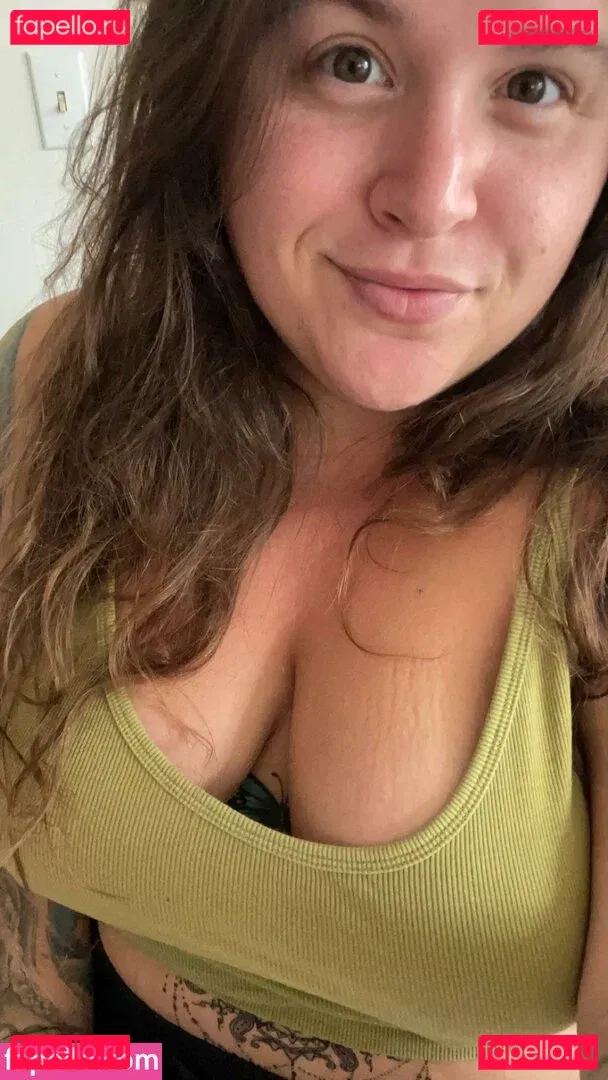 HandfulHeather Onlyfans Photo Gallery 