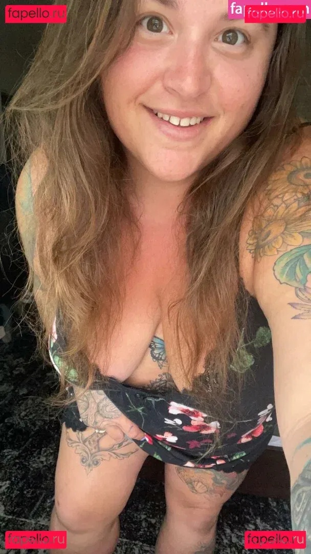 HandfulHeather Onlyfans Photo Gallery 