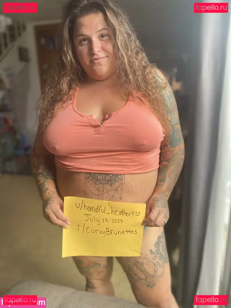 HandfulHeather Onlyfans Photo Gallery 