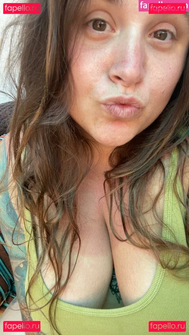 HandfulHeather Onlyfans Photo Gallery 