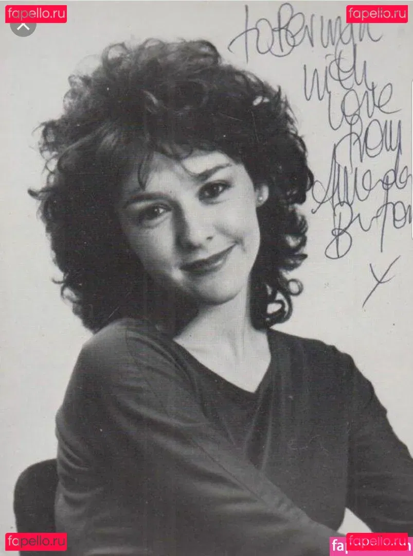 Amanda Burton Onlyfans Photo Gallery 