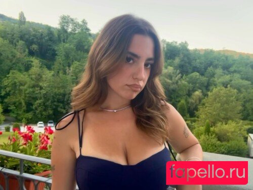 Martina Peach Onlyfans Photo Gallery 