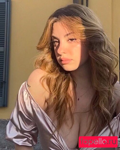 Martina Peach Onlyfans Photo Gallery 