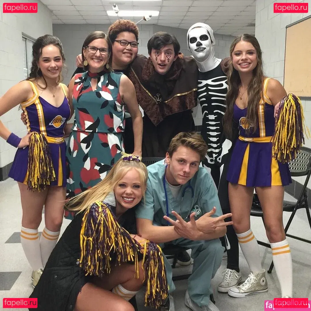 Annalisa Cochrane Onlyfans Photo Gallery 