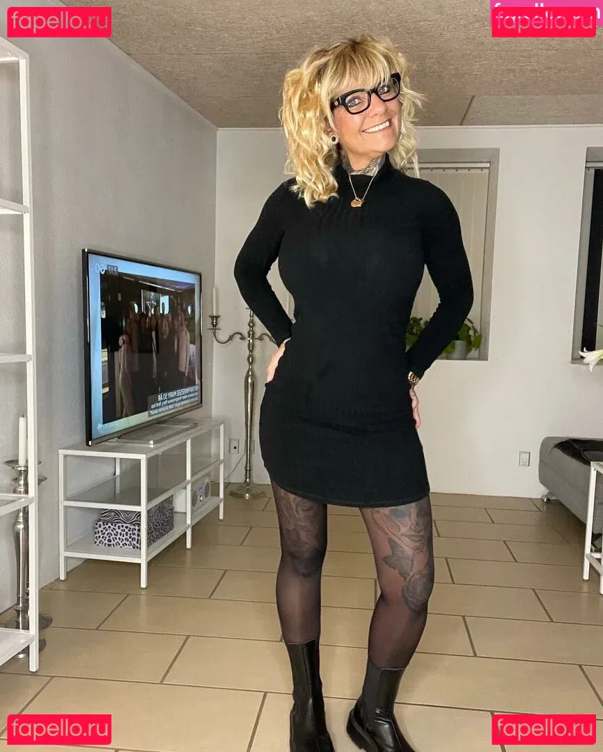 Winnie Nielsen Onlyfans Photo Gallery 