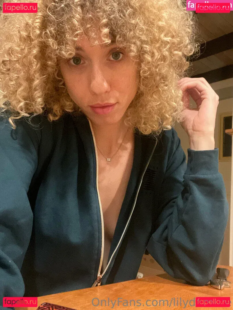 Lily Demure Onlyfans Photo Gallery 