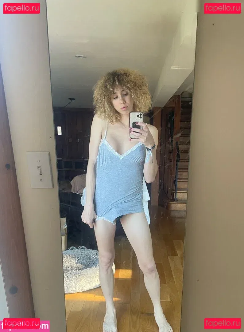 Lily Demure Onlyfans Photo Gallery 