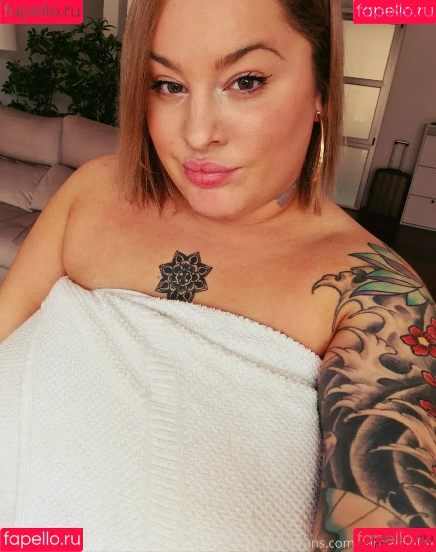 carmenlafox Onlyfans Photo Gallery 