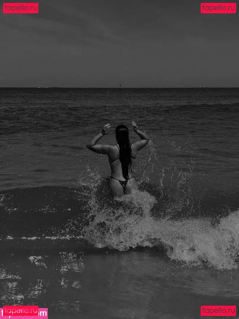 Giulia Costa Onlyfans Photo Gallery 