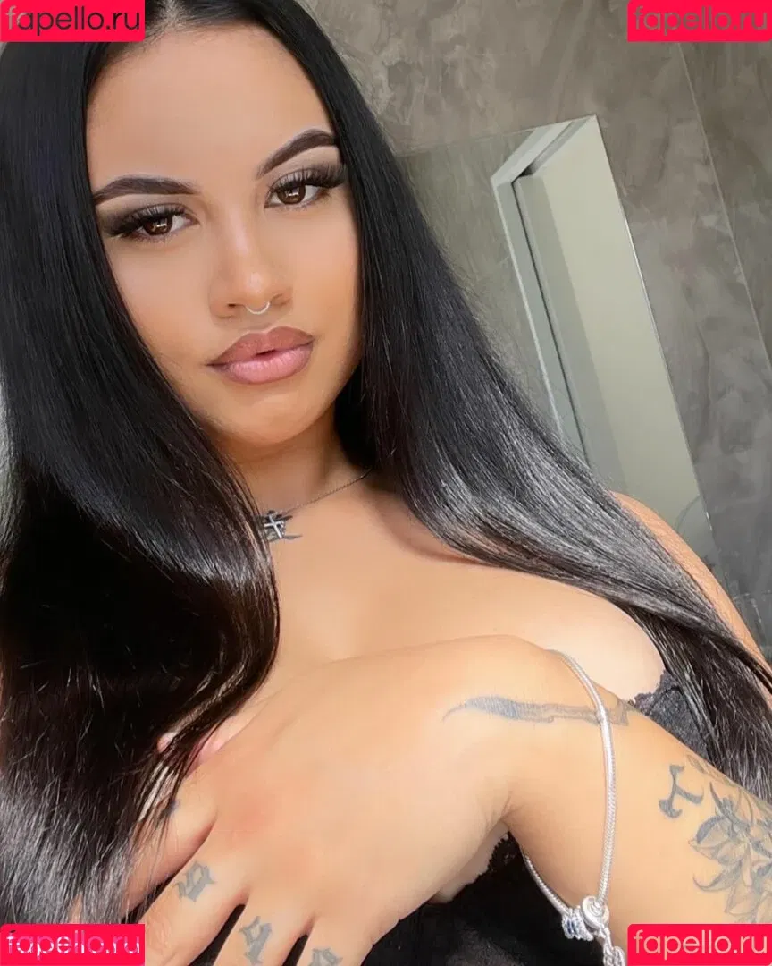 taylaraywhite Onlyfans Photo Gallery 