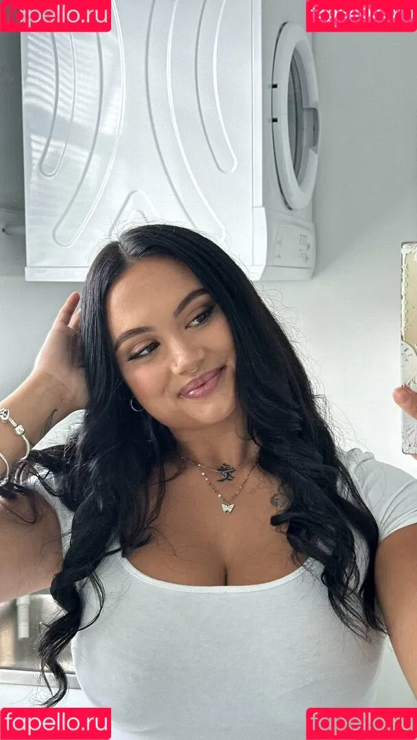 taylaraywhite Onlyfans Photo Gallery 