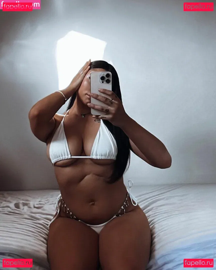 taylaraywhite Onlyfans Photo Gallery 