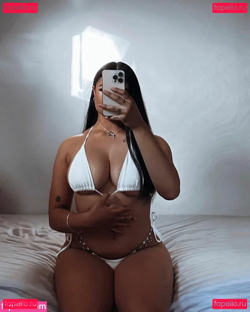 taylaraywhite Onlyfans Photo Gallery 