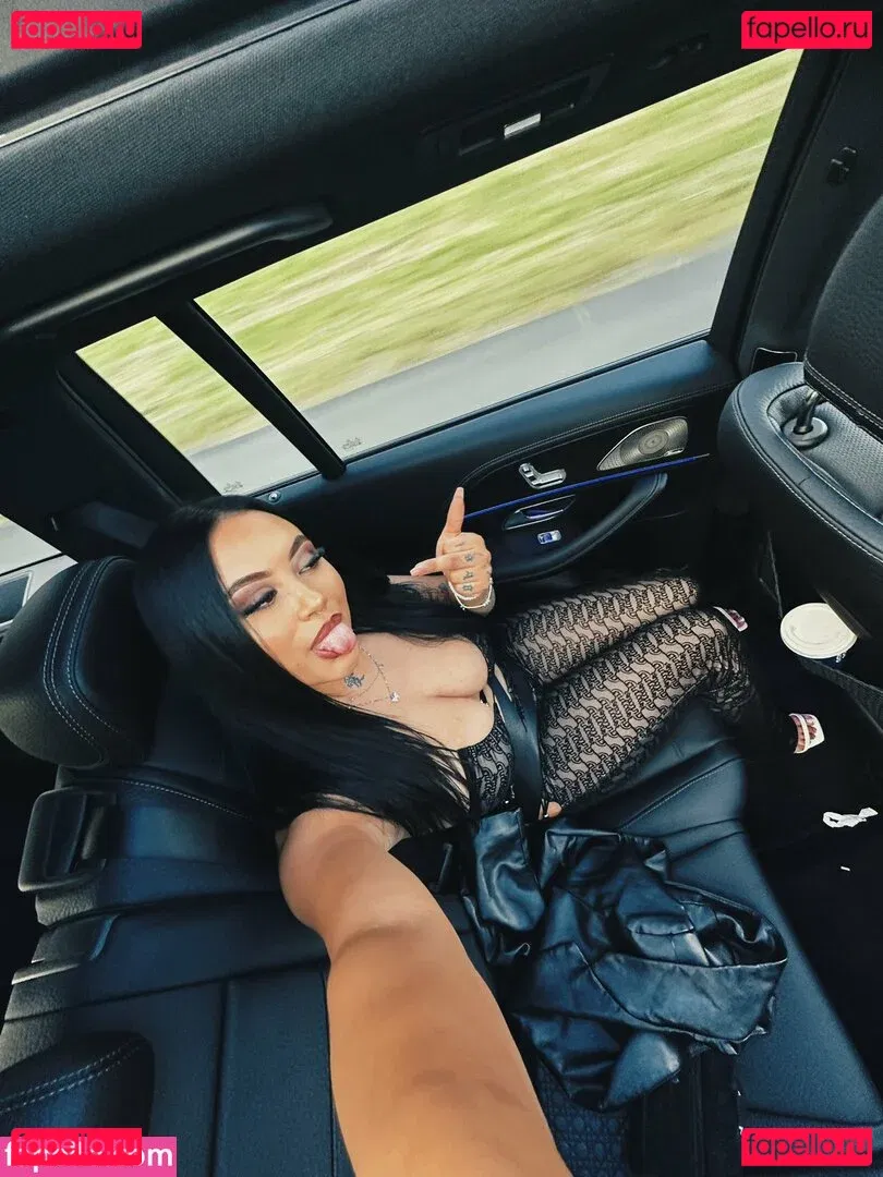 taylaraywhite Onlyfans Photo Gallery 