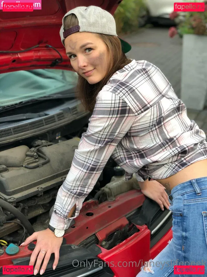 janeyslifepeek Onlyfans Photo Gallery 