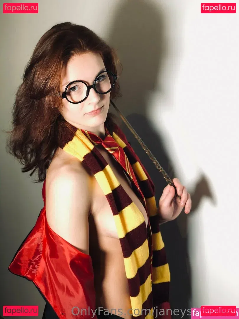 janeyslifepeek Onlyfans Photo Gallery 