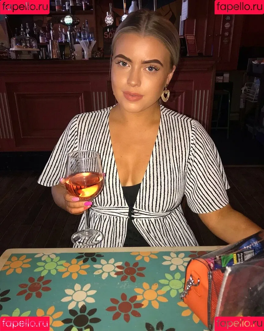 libbyrebecca Onlyfans Photo Gallery 