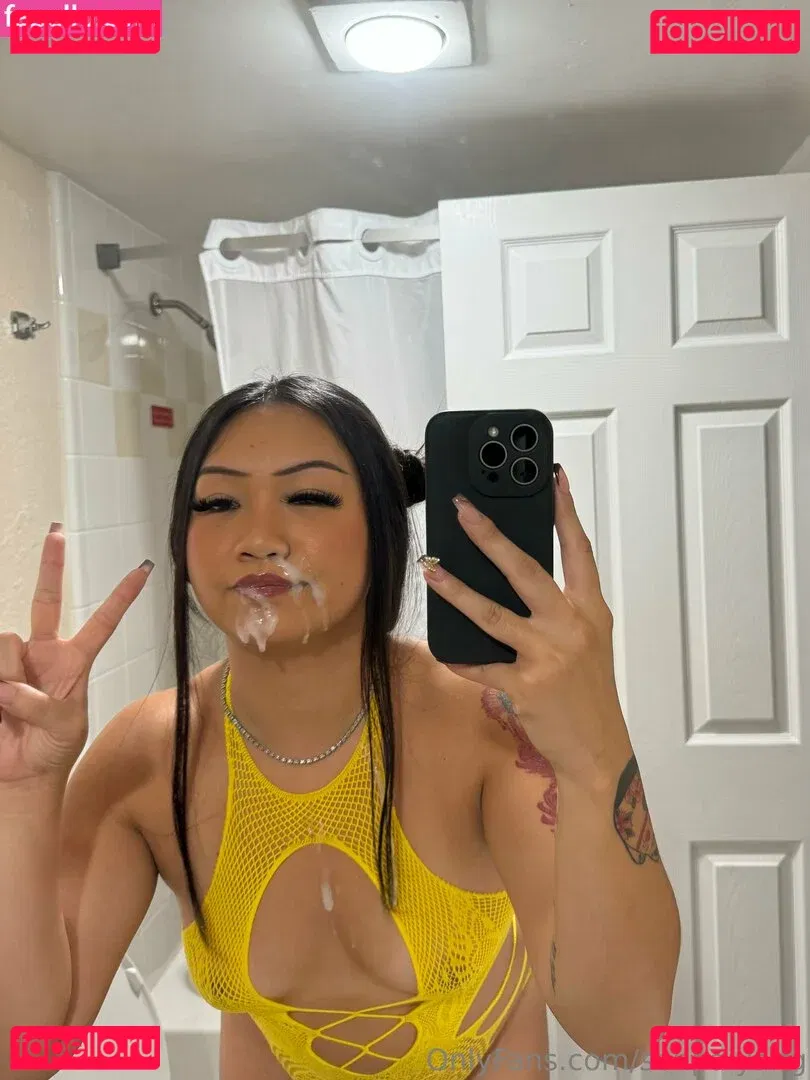 senpaiyang Onlyfans Photo Gallery 