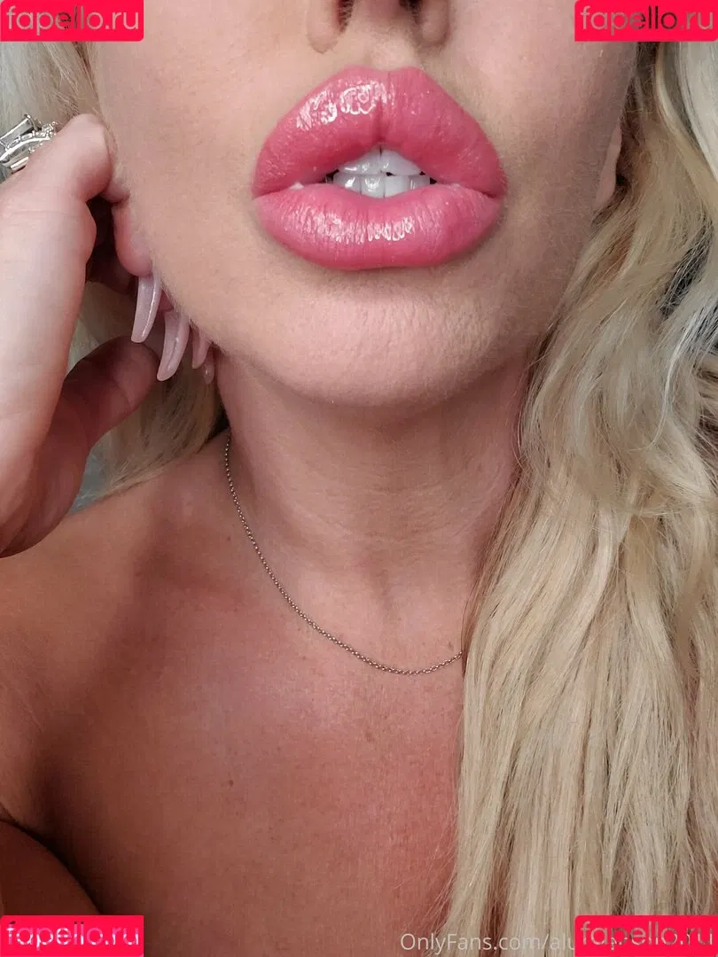 alurajenson2011 Onlyfans Photo Gallery 