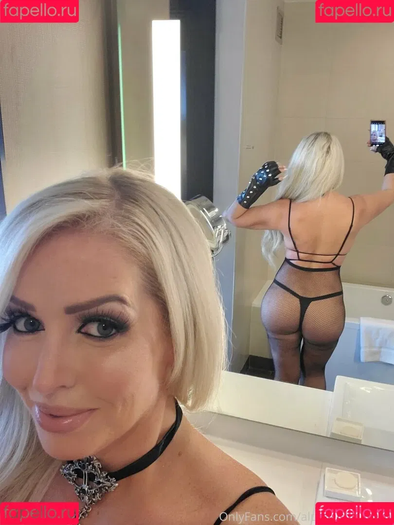 alurajenson2011 Onlyfans Photo Gallery 