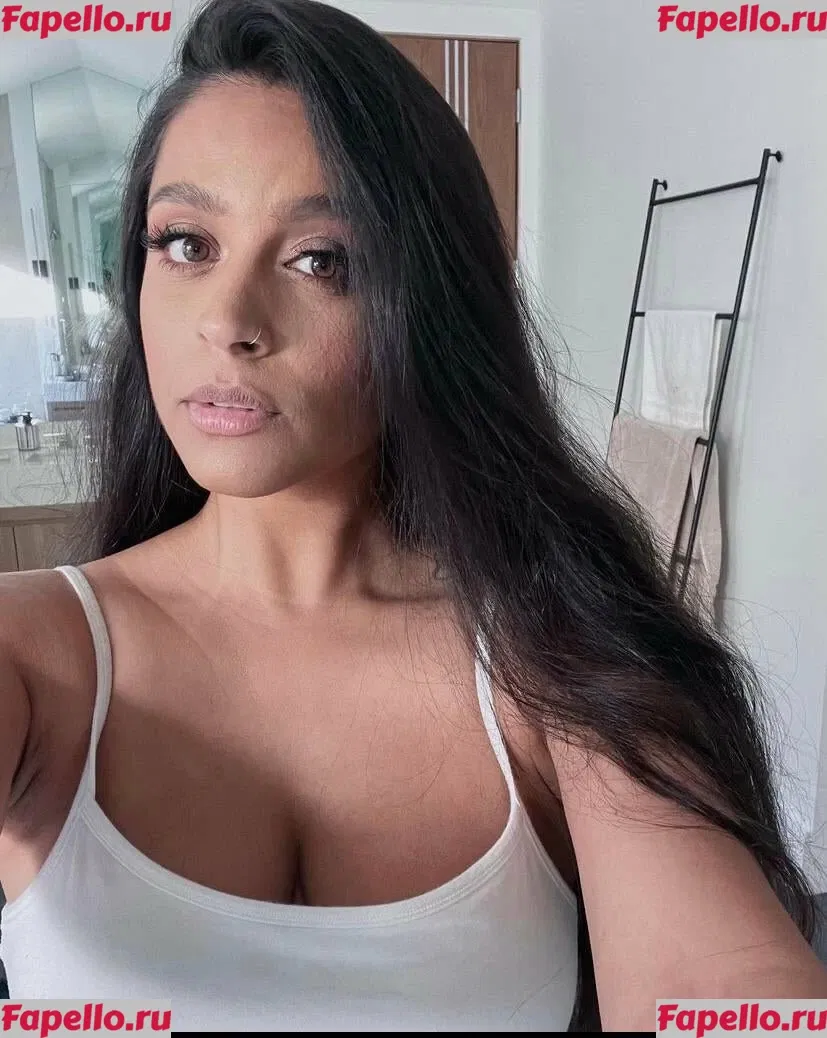 Lilly Singh Onlyfans Photo Gallery 