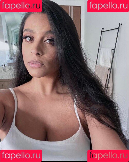 Lilly Singh Onlyfans Photo Gallery 