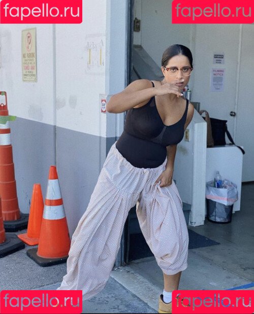 Lilly Singh Onlyfans Photo Gallery 