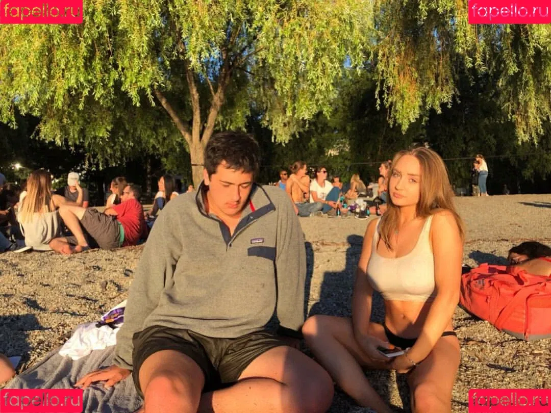 Ruby Pearl Esler Onlyfans Photo Gallery 