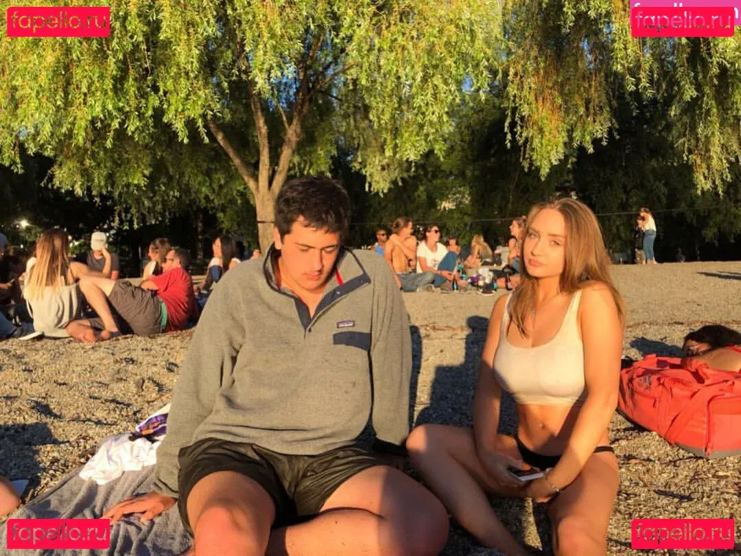 Ruby Pearl Esler Onlyfans Photo Gallery 