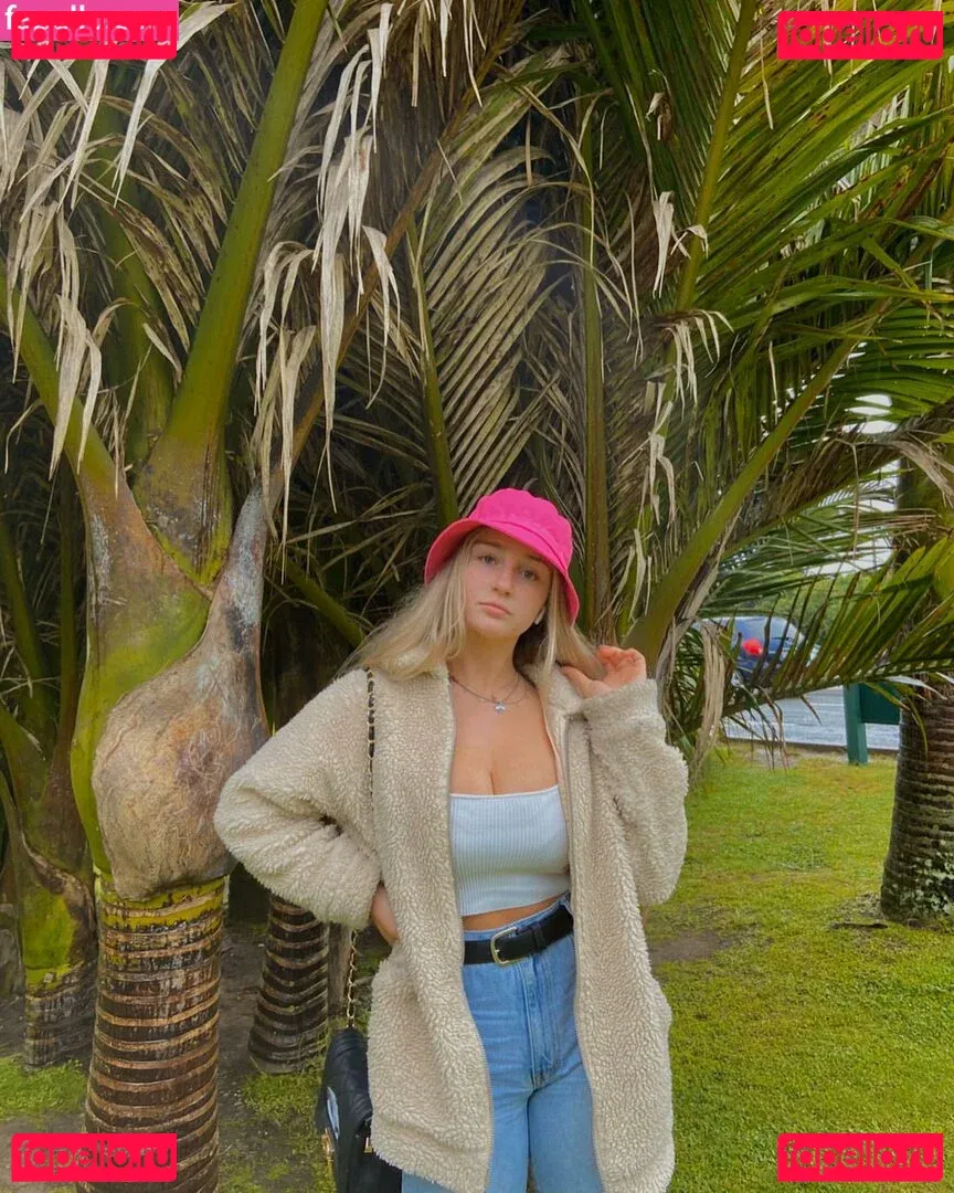 Ruby Pearl Esler Onlyfans Photo Gallery 