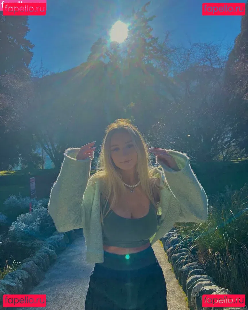 Ruby Pearl Esler Onlyfans Photo Gallery 