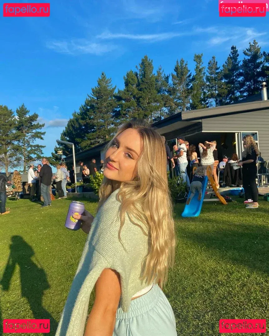 Ruby Pearl Esler Onlyfans Photo Gallery 