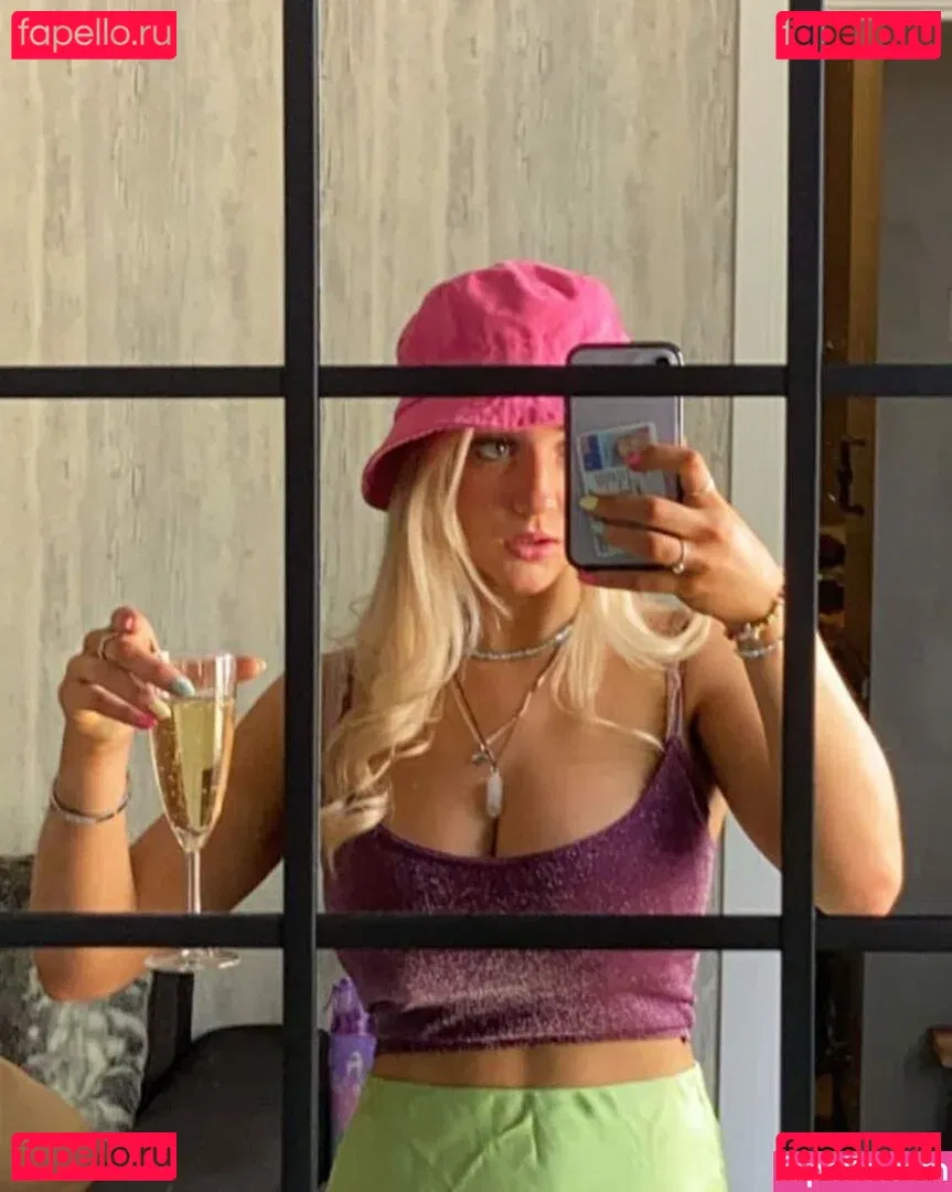 Ruby Pearl Esler Onlyfans Photo Gallery 